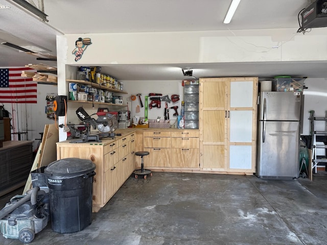 907 Sand Drift Dr, Fremont, IN 46737