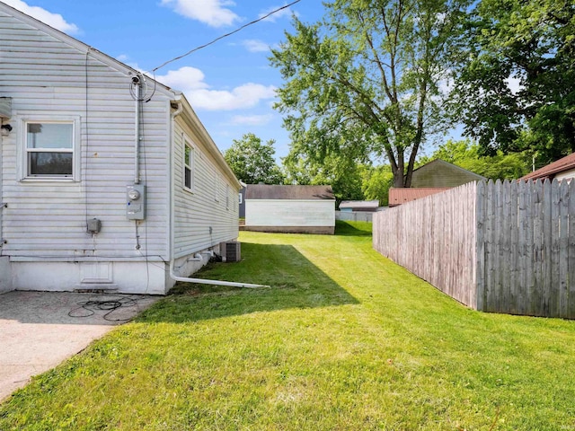 254 Forrest Ave, Wabash, IN 46992 - view of yard