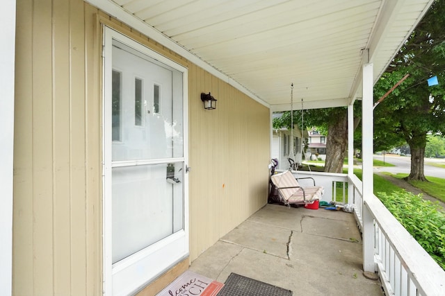 211 N Poplar St, Lagrange, IN 46761 - view of covered porch