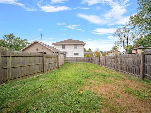 4522 S Calhoun St, Fort Wayne, IN 46807 - view of yard