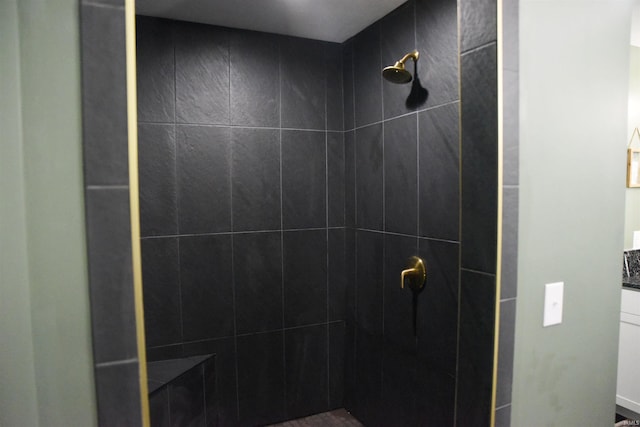 545 Bennett Rd, Bedford, IN 47421 - bathroom featuring a tile shower