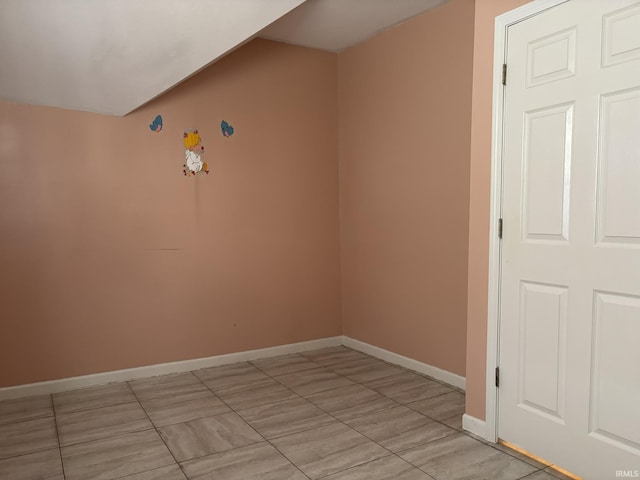 4026 S Lafayette St, Fort Wayne, IN 46806 - bonus room with baseboards