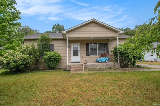 1849 N Meade St, South Bend, IN 46628 - view of front of house with a front lawn