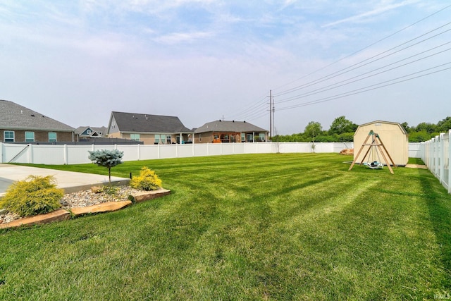 5708 Abbe Wood Dr, Newburgh, IN 47630 - view of yard with a patio area