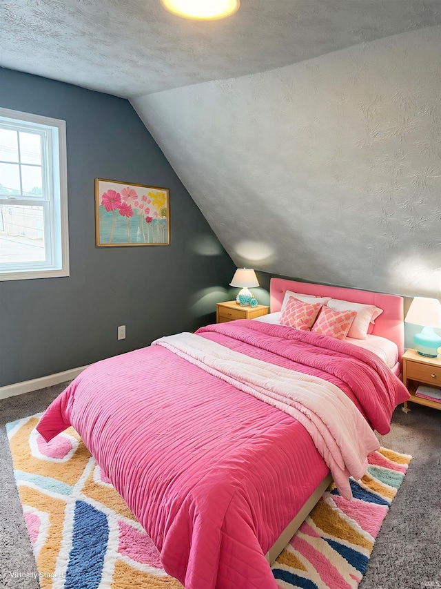 406 W N St, Kokomo, IN 46901 - carpeted bedroom featuring a textured ceiling, lofted ceiling, and baseboards