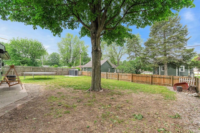 332 W Tyland Blvd, New Haven, IN 46774 - view of yard featuring a trampoline