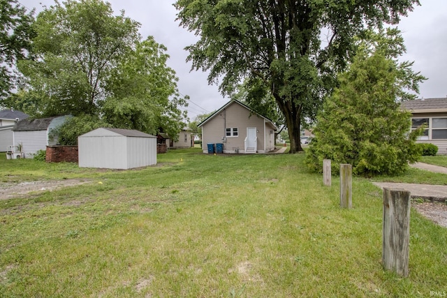400 S Main St, Knox, IN 46534 - view of grassy yard