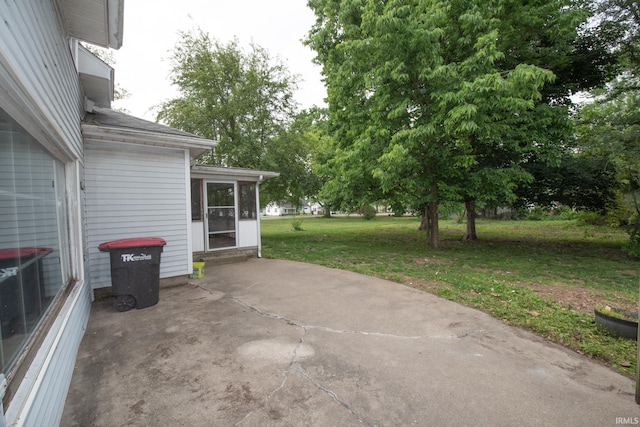 924 S Washington St, Delphi, IN 46923 - view of patio / terrace