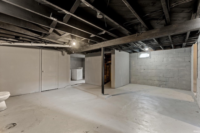 1815 E Bowman St, South Bend, IN 46613 - unfinished below grade area featuring washer and dryer