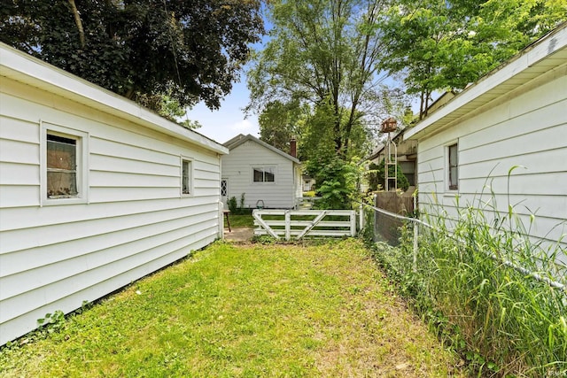 1815 E Bowman St, South Bend, IN 46613 - view of yard