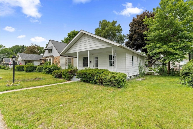 1815 E Bowman St, South Bend, IN 46613 - view of front of house featuring a front yard