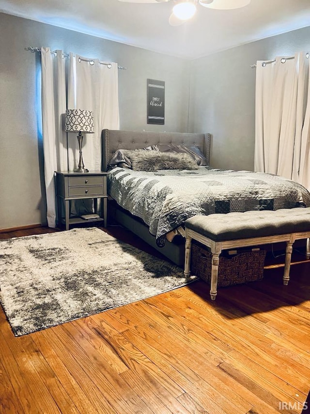 121 N Oakley Ave, Mishawaka, IN 46544 - bedroom with wood finished floors