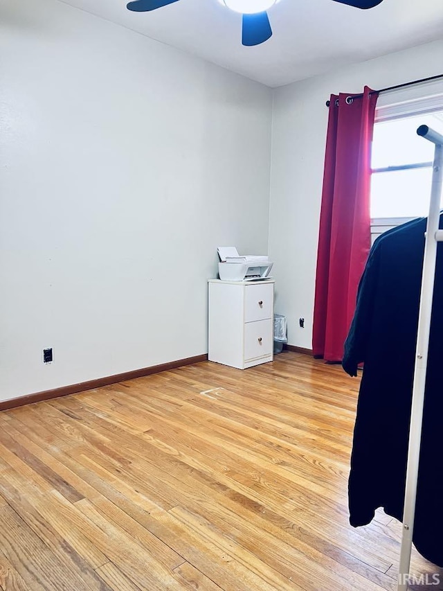 121 N Oakley Ave, Mishawaka, IN 46544 - bedroom featuring light wood finished floors, baseboards, and a ceiling fan