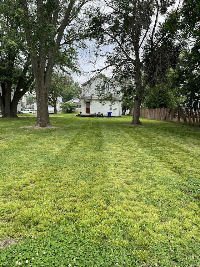 1118 N Webster St, Kokomo, IN 46901 - view of yard