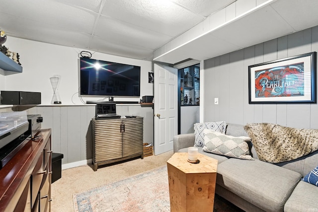 6916 Woodtrail Ct, Fort Wayne, IN 46835 - living room featuring a decorative wall