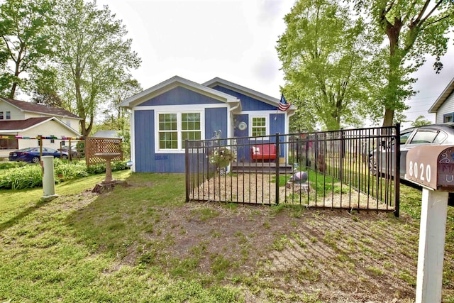 8020 N W Shafer Dr, Monticello, IN 47960 - view of front of house
