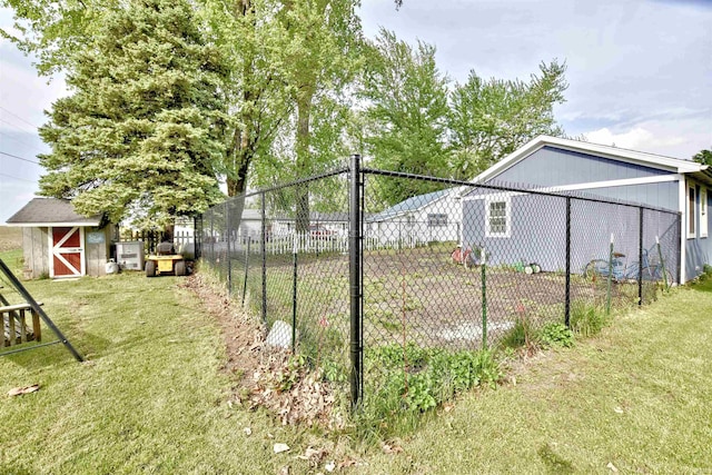 8020 N W Shafer Dr, Monticello, IN 47960 - view of yard