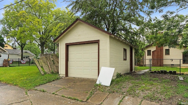 4112 Arlington Ave, Fort Wayne, IN 46807 - detached garage featuring concrete driveway