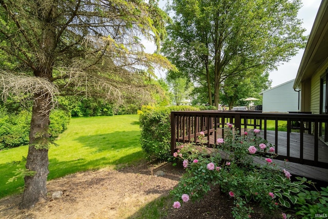 7914 Stonegate Pl, Fort Wayne, IN 46825 - view of grassy yard with a wooden deck