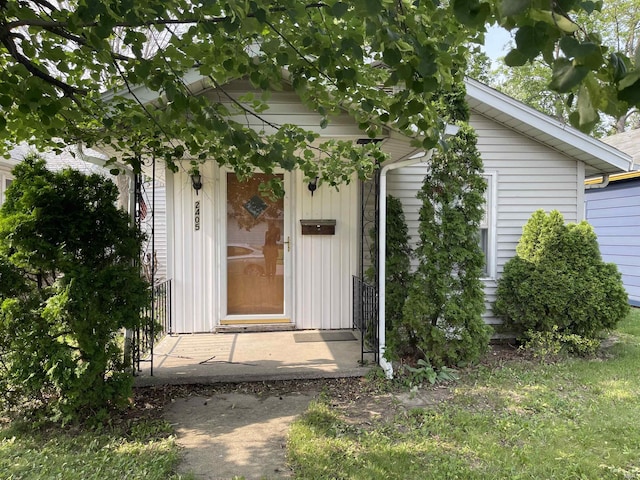 2405 Clara Ave, Fort Wayne, IN 46805 - view of entrance to property