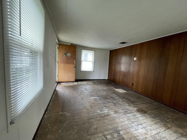 2405 Clara Ave, Fort Wayne, IN 46805 - unfurnished room with wooden walls