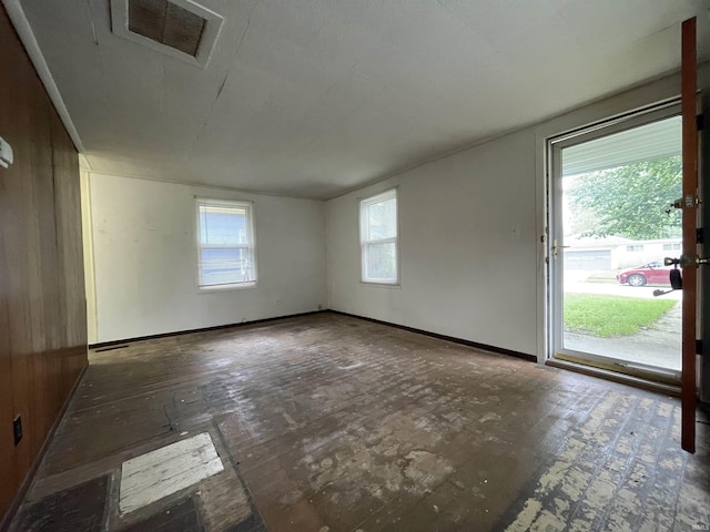 2405 Clara Ave, Fort Wayne, IN 46805 - spare room with baseboards
