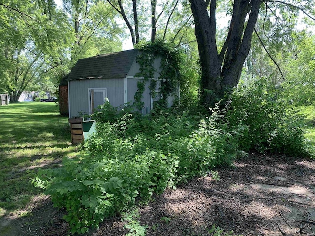 1316 N Factory St, Fairmount, IN 46928 - view of shed