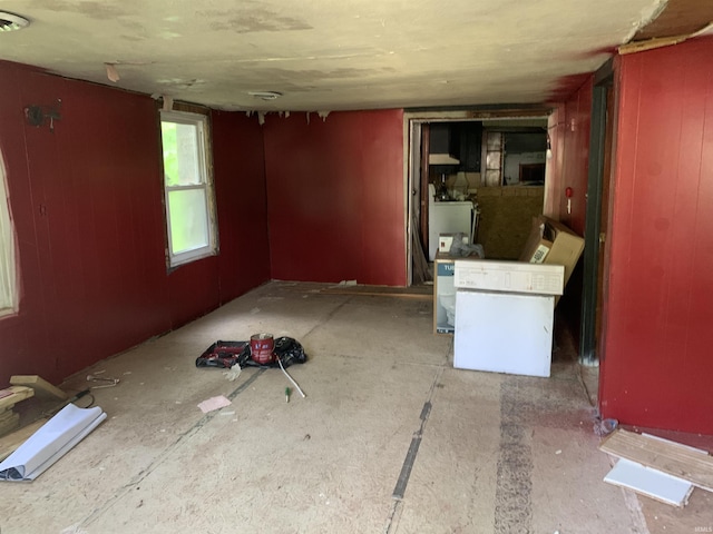 1316 N Factory St, Fairmount, IN 46928 - interior space