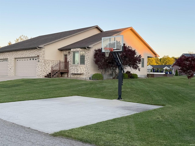 530 W 060 N, Lagrange, IN 46761 - view of basketball court featuring a yard