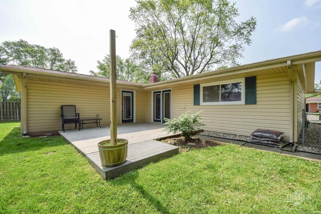 2318 W Concord Rd, Muncie, IN 47304 - back of property featuring a wooden deck
