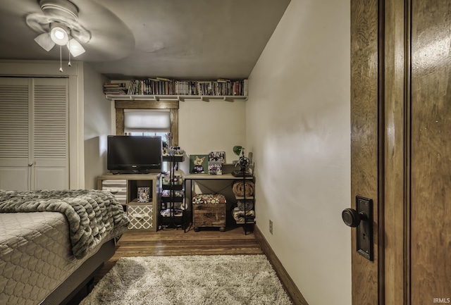 4321 Arlington Ave, Fort Wayne, IN 46807 - bedroom featuring wood finished floors and a ceiling fan