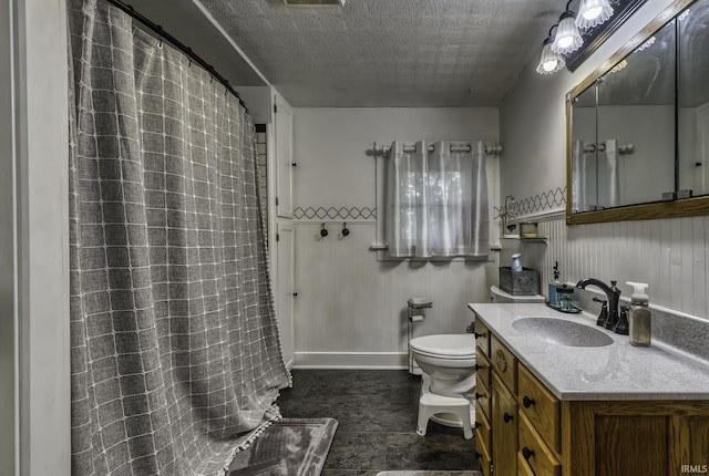 4321 Arlington Ave, Fort Wayne, IN 46807 - full bathroom with toilet, vanity, and a shower with shower curtain