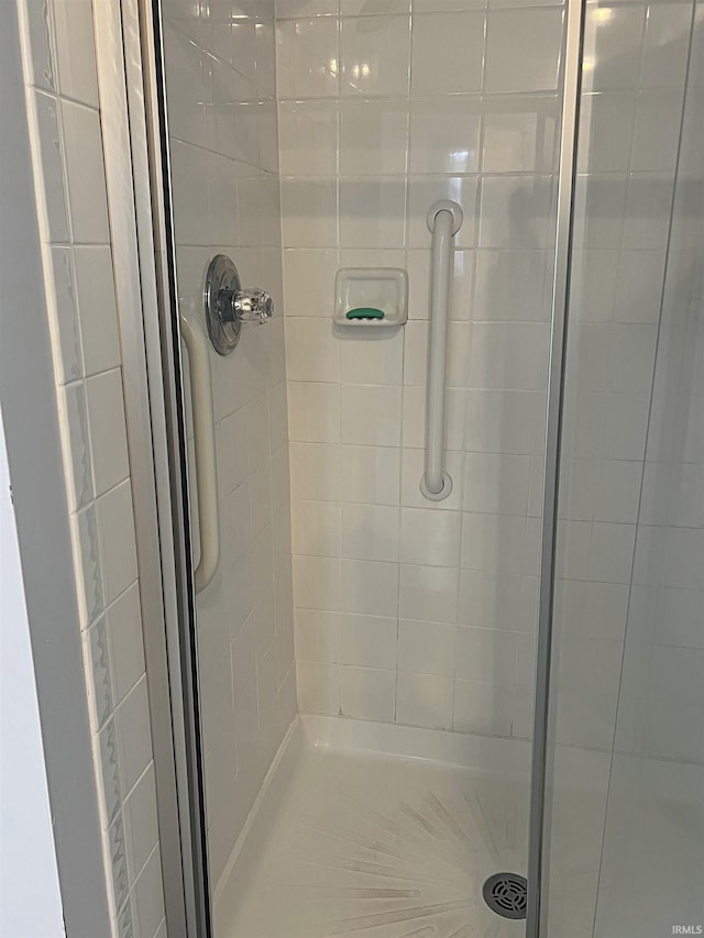 1976 Oak St, Linton, IN 47441 - bathroom featuring a stall shower