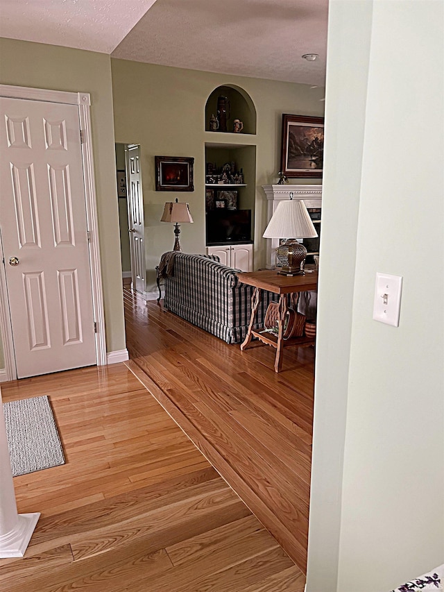 1976 Oak St, Linton, IN 47441 - entrance foyer with light wood-style flooring and baseboards