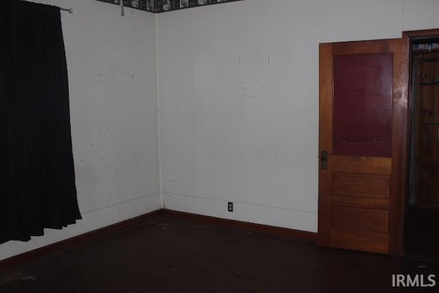 135 S Broad St, Dunkirk, IN 47336 - unfurnished room featuring baseboards