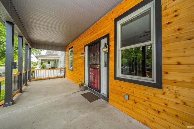 201 S 11th St, New Castle, IN 47362 - view of porch