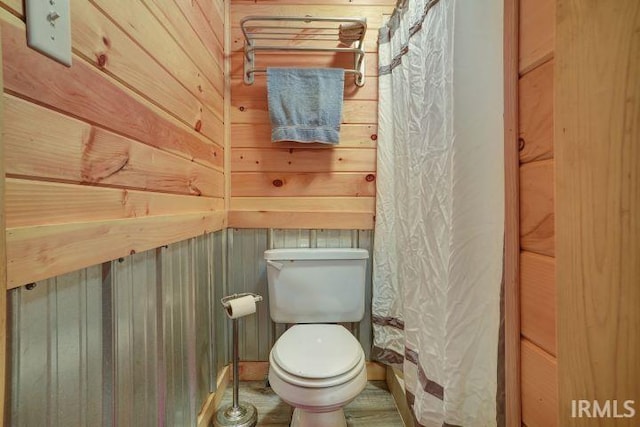 0 Creekview Ln, Cannelton, IN 47520 - full bath featuring toilet, wood walls, and a shower with shower curtain