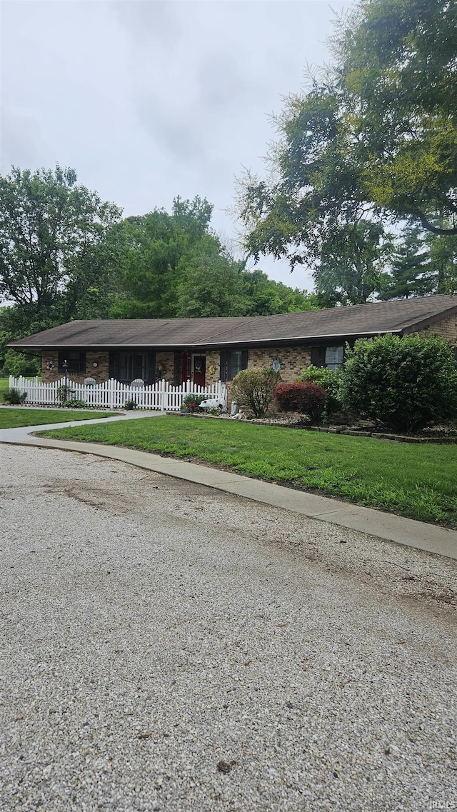 2477 W 50th Rd N, Princeton, IN 47670 - view of front of home