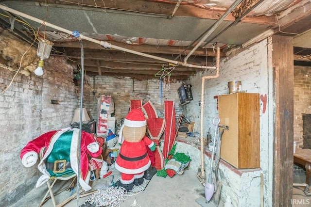 1226 Kinyon St, South Bend, IN 46616 - miscellaneous room featuring concrete floors