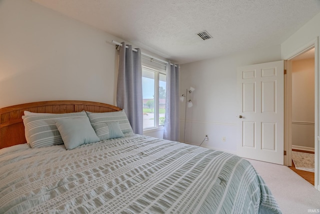 4635 S Bellamy Blvd, Marion, IN 46953 - bedroom featuring carpet and a textured ceiling