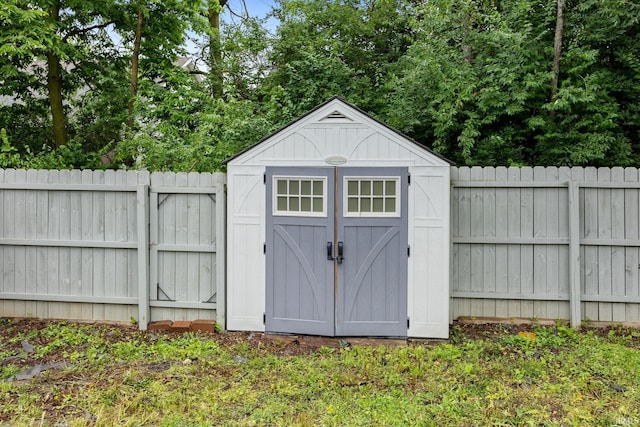 3316 Ingram Ct, Lafayette, IN 47906 - view of shed with a fenced backyard