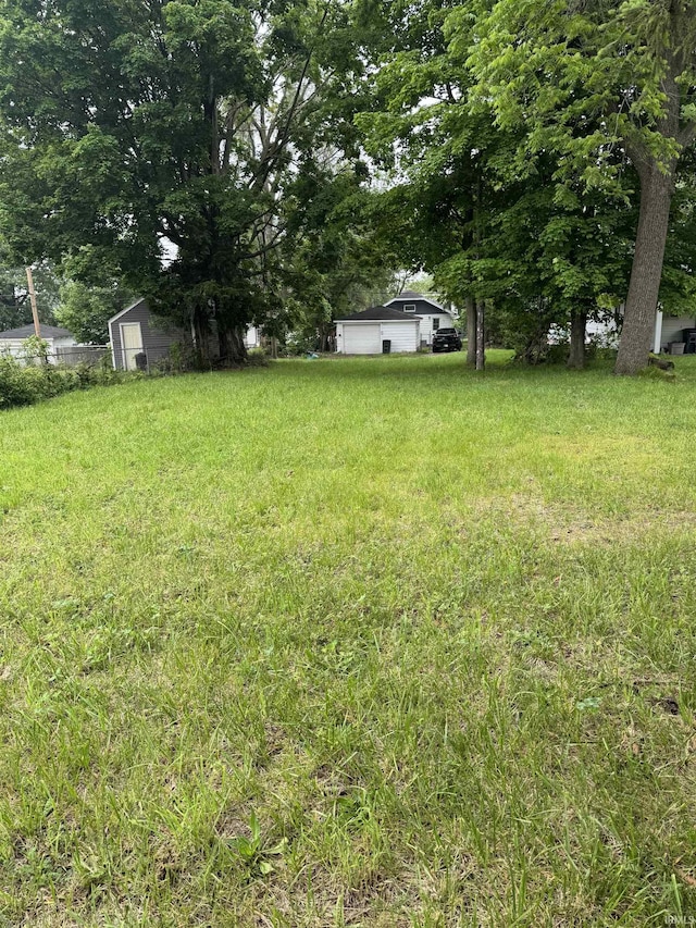 405 E Fairview Ave, South Bend, IN 46614