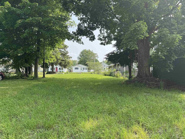 405 E Fairview Ave, South Bend, IN 46614