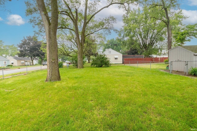 1307 Cassopolis St, Elkhart, IN 46514 - view of yard
