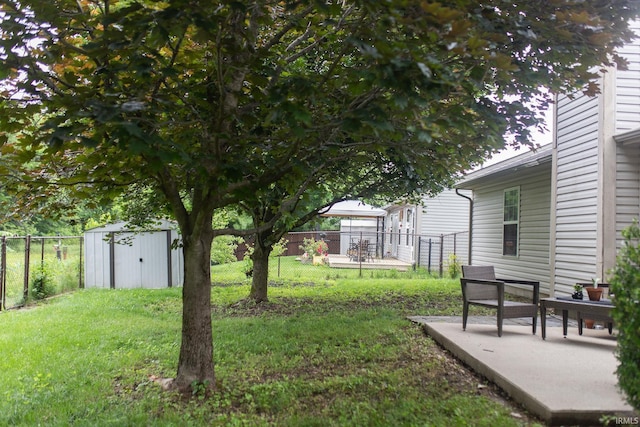 5530 W Cobblestone St, Bloomington, IN 47403 - view of yard