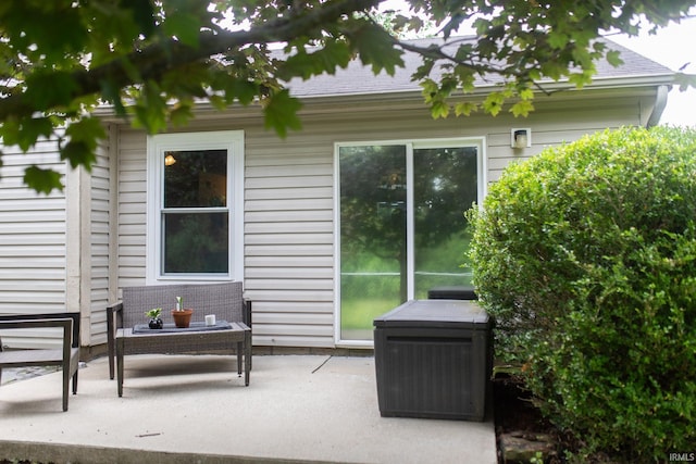 5530 W Cobblestone St, Bloomington, IN 47403 - view of patio / terrace