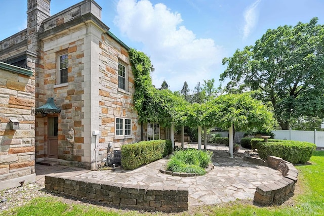 2307 Forest Park Blvd, Fort Wayne, IN 46805 - view of yard