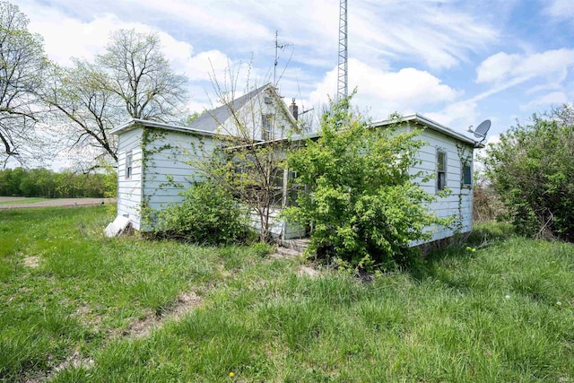 9529 N 600 E, North Manchester, IN 46962 - view of side of property