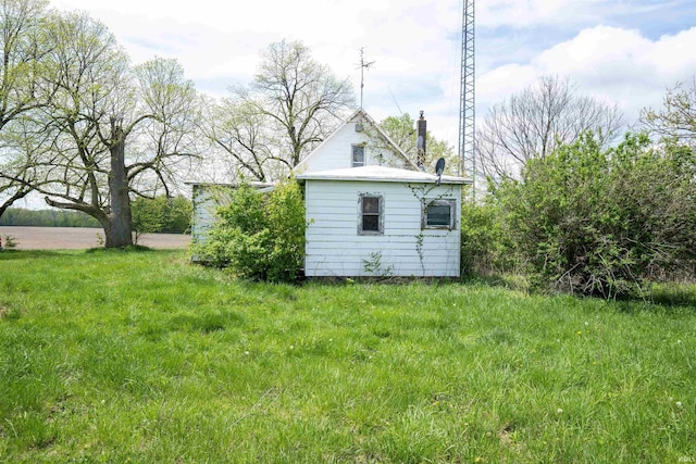 9529 N 600 E, North Manchester, IN 46962 - view of yard