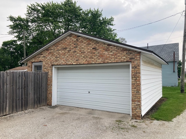 305 N Lincoln Ave, Fowler, IN 47944 - view of detached garage